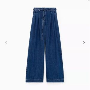 G. Label by Goop ultra wide pleated jean in size 4.